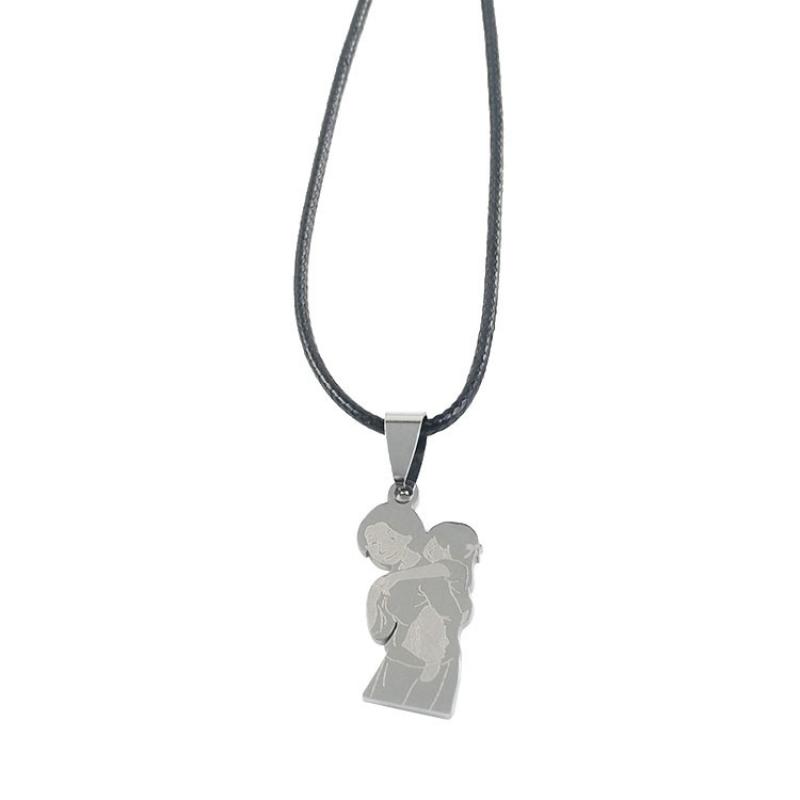 Silver pendant + leather rope