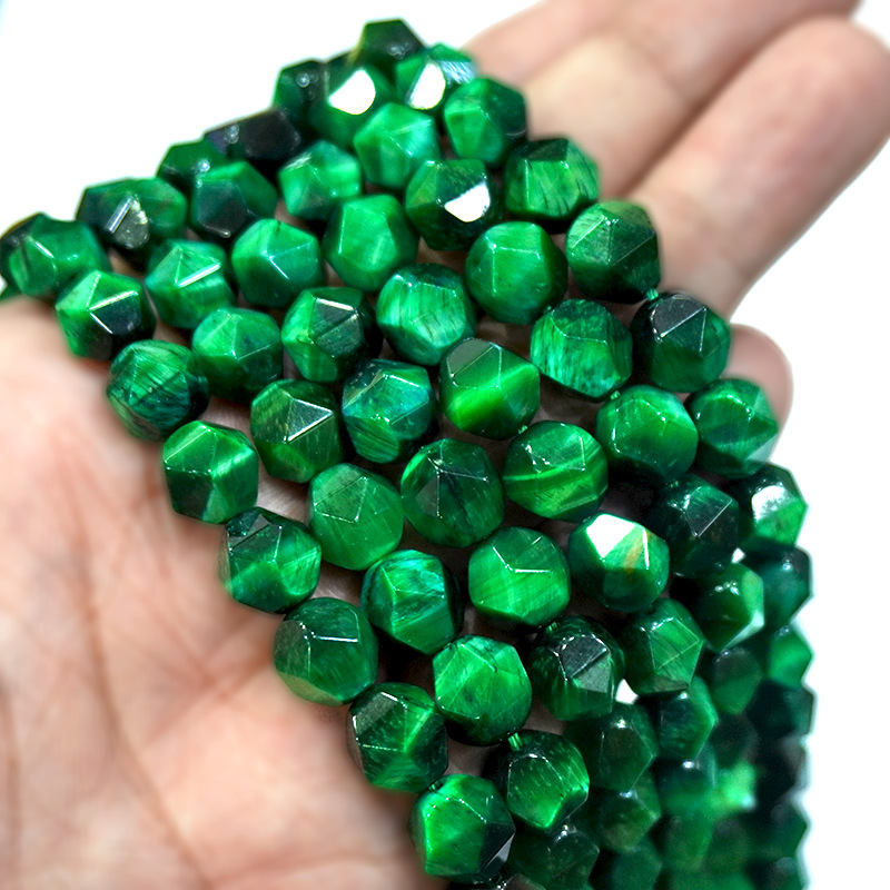  Green tiger diamond surface 8MM, 48 or so, about