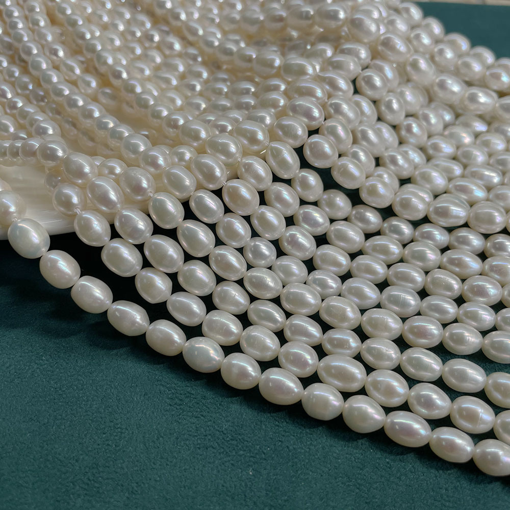White basically flawless, about 42 pieces, 7-8mm