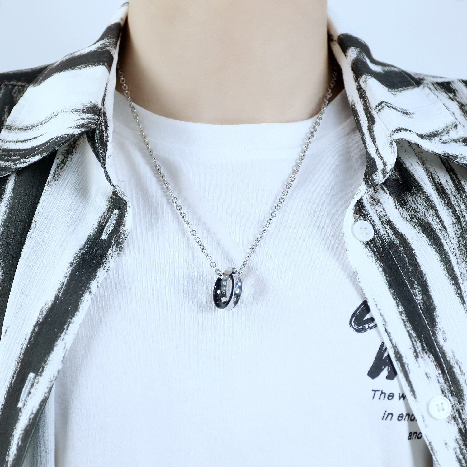 black pendant + chain