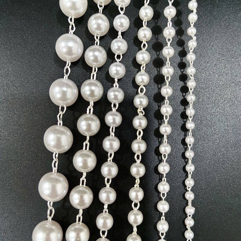 Silver 4mm connected pearl