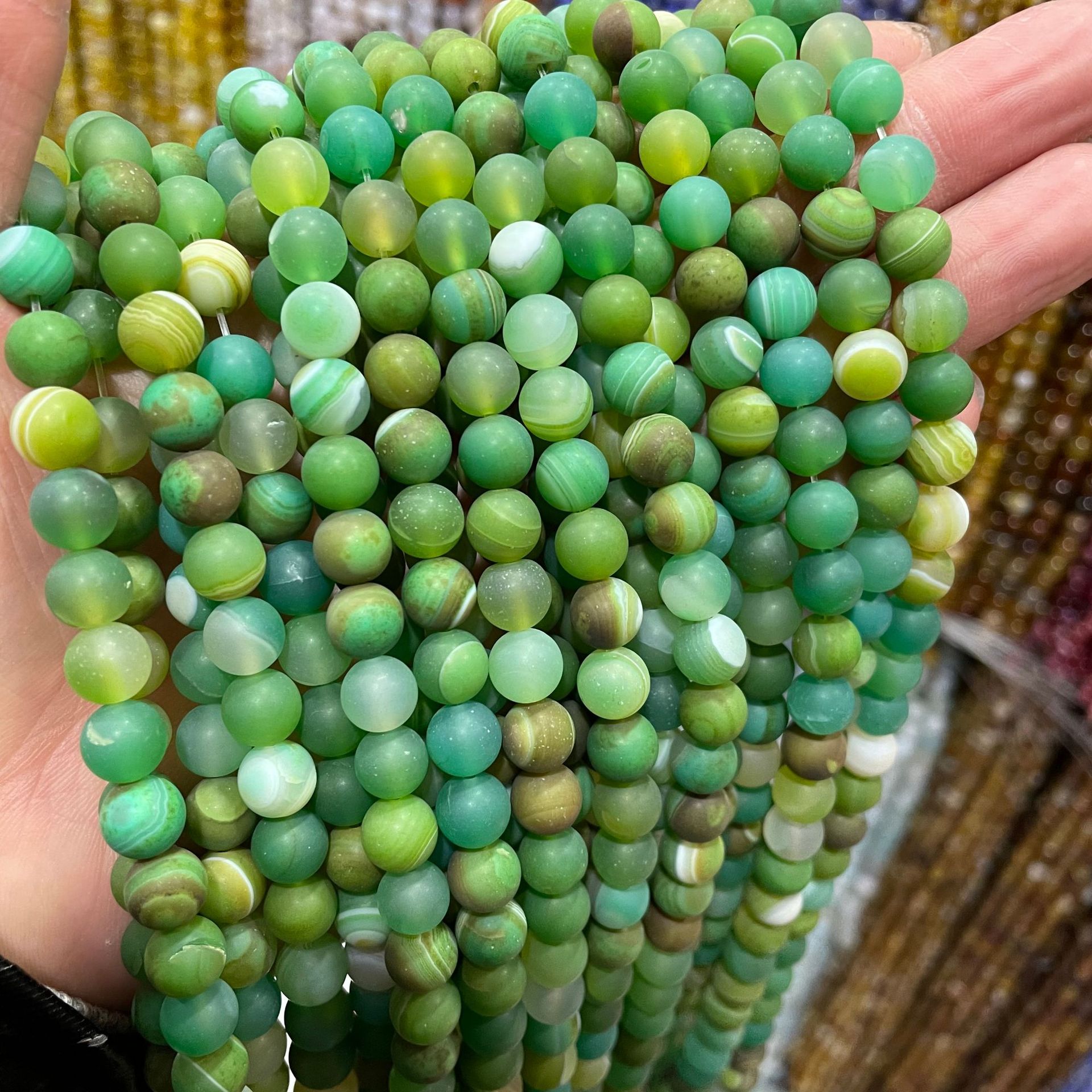 Frosted apple green silk agate 8mm (about 46 piece