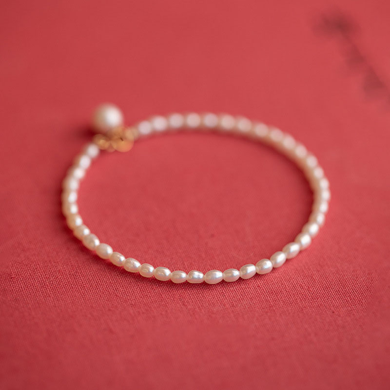 3mm, circumference: 14cm, (without extender chain)