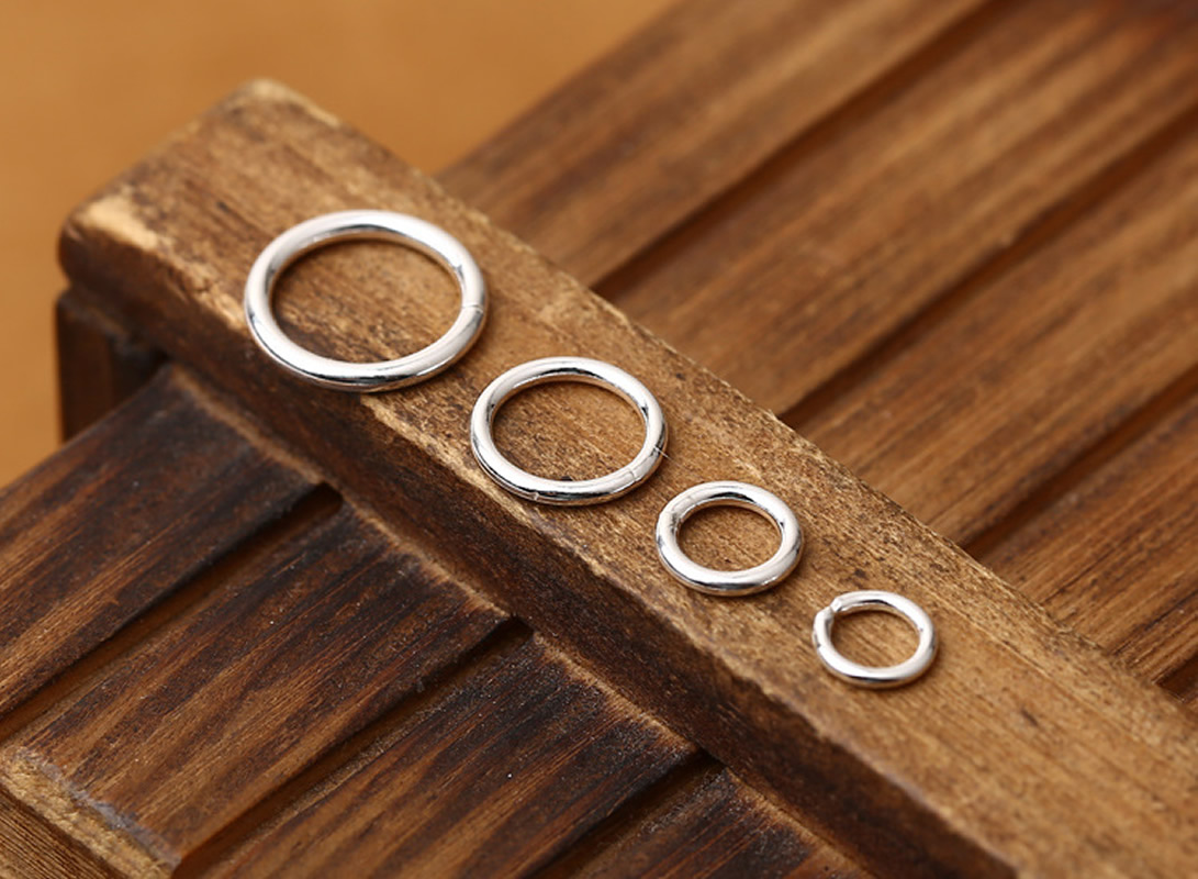 Plain silver closed ring 0.5 wire diameter*4mm out