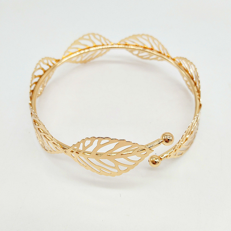 Leaf arm ring gold