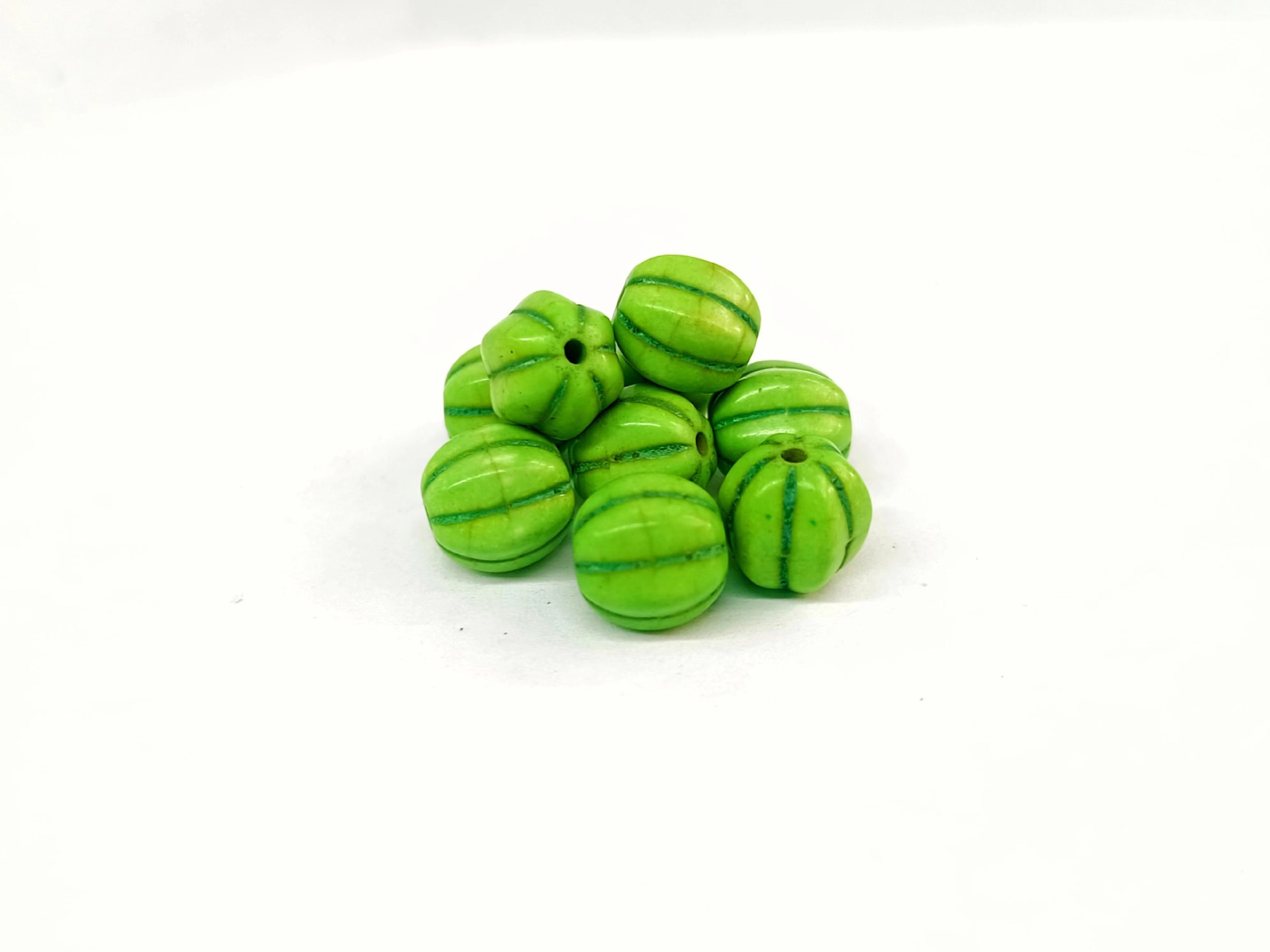 green 10*10mm about 38 pieces/string