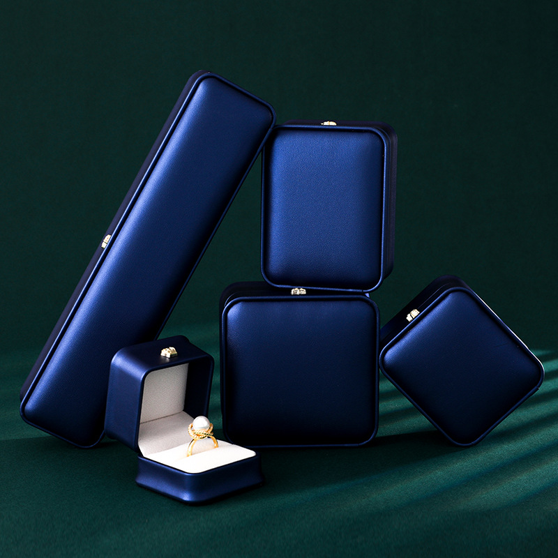 blue Crown Ring Box-58 * 58 * 45mm
