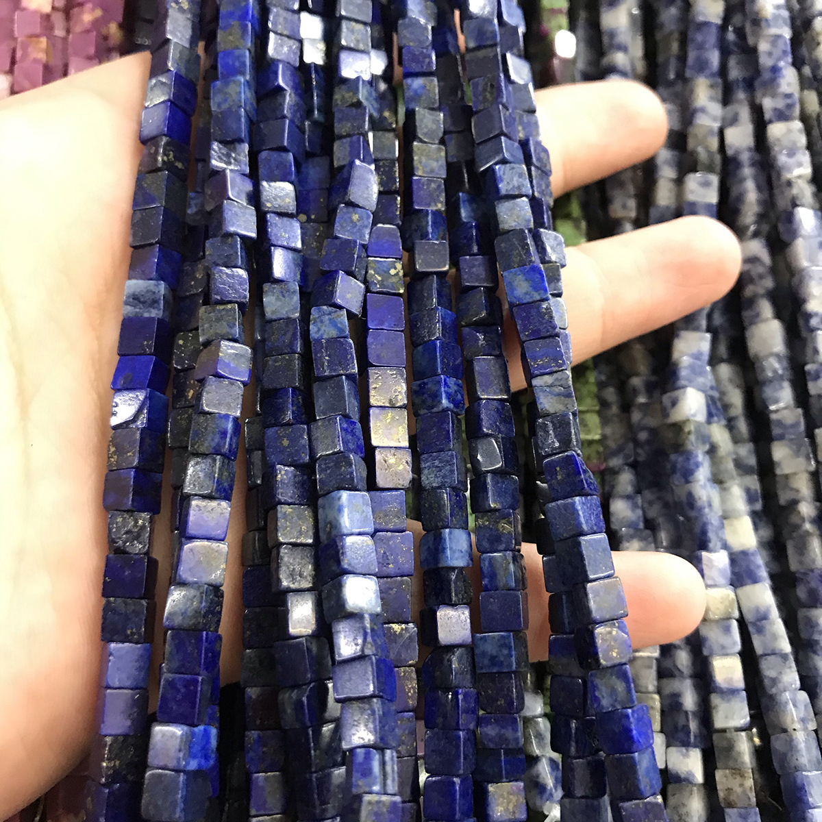 lapis lazuli 4x4mm