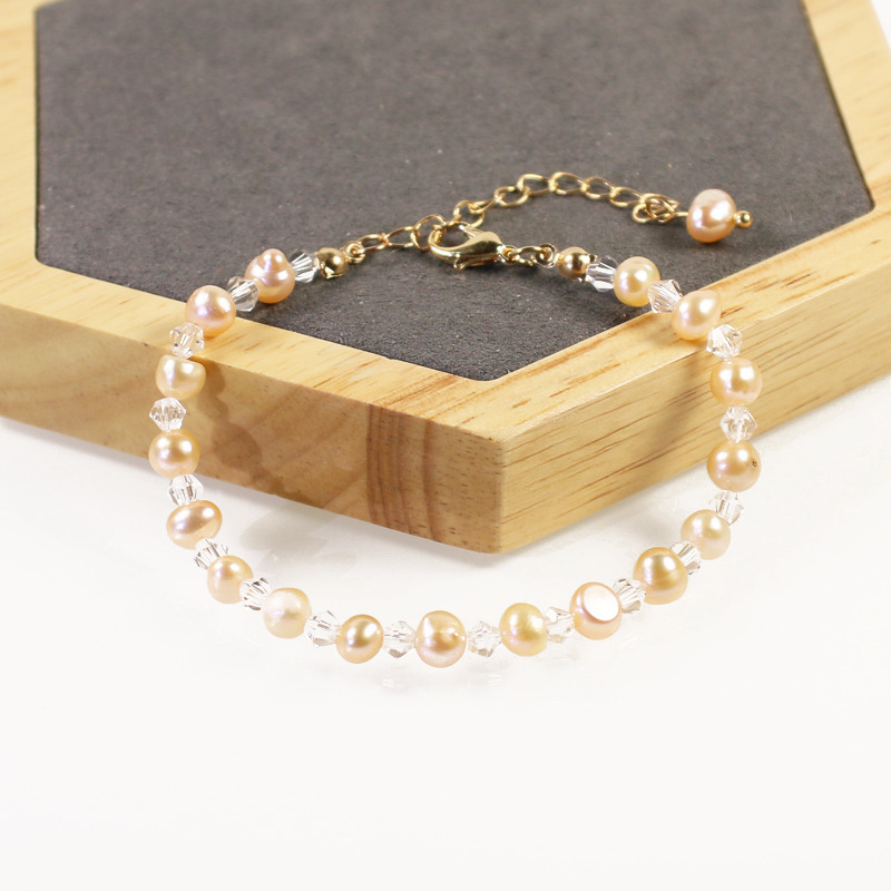 Pearl + horn bead style
