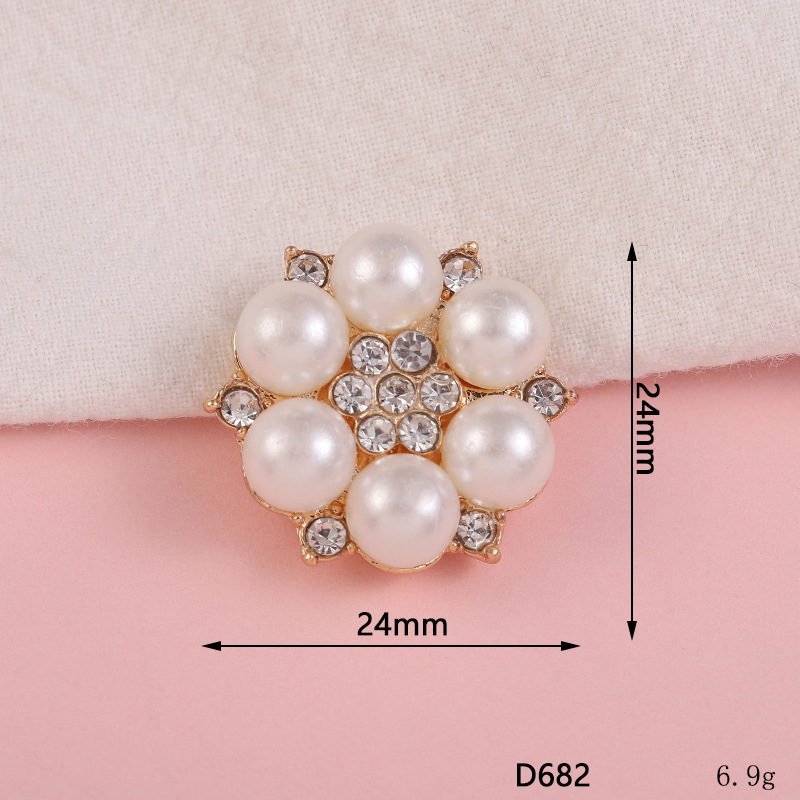 D682 Pearl flower