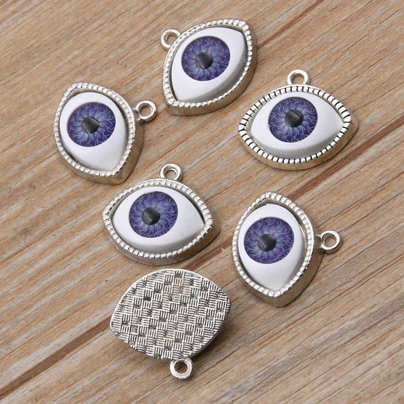 Platinum color-Purple eyes