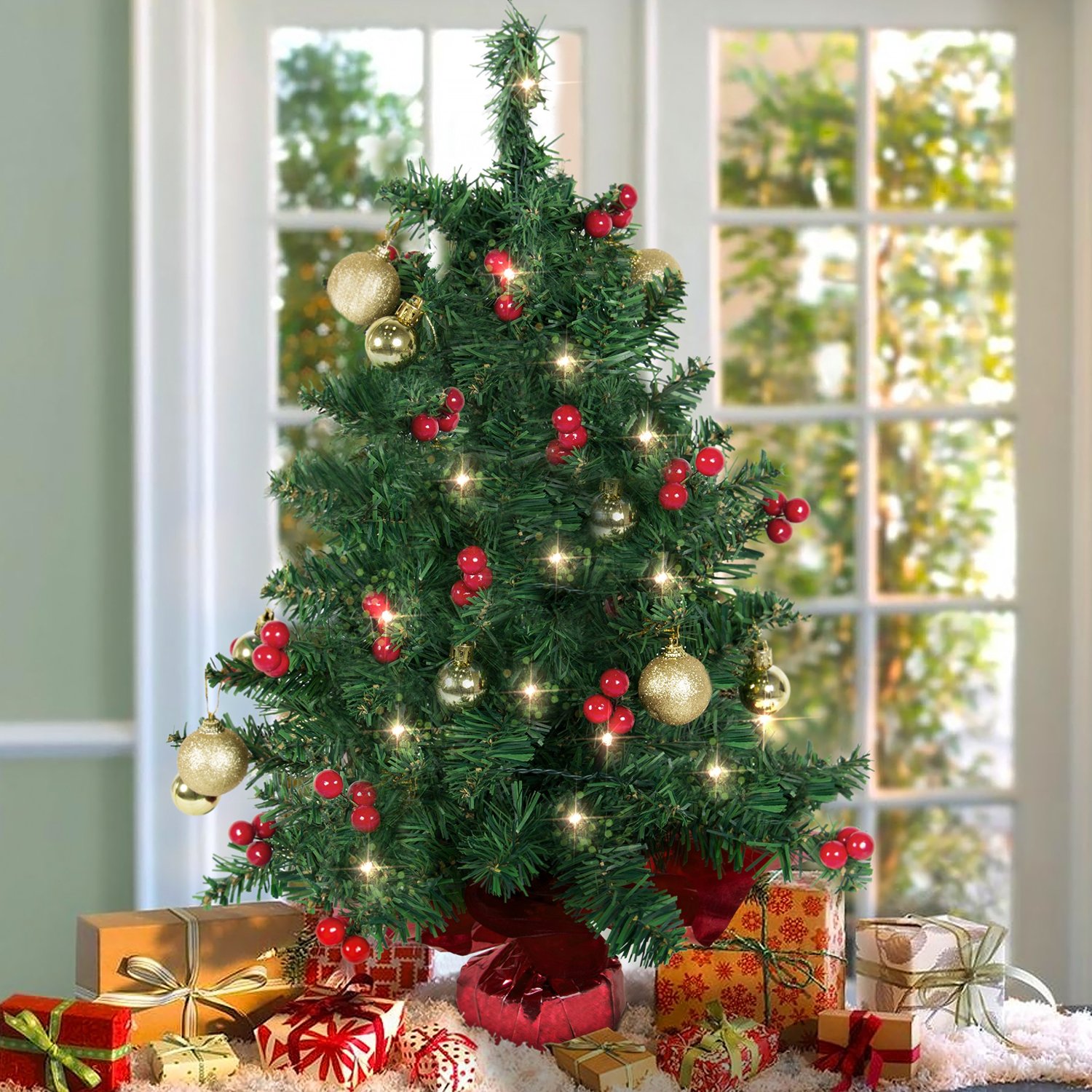 Árbol de navidad y decoración