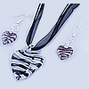 Parures de bijoux de Murano, chalumeau, boucle d'oreille & collier, avec Ruban, coeur  .5 pouce, Vendu par fixé