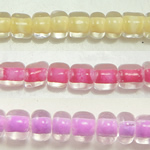 Perles de verre colorées à l'intérieur, perles de rocaille en verre, Légèrement rond, coeur coloré, plus de couleurs à choisir Environ 1.5mm Vendu par sac