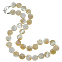 Пресноводные оболочка Ожерелье, латунь Замок-карабин, Плоская круглая форма длина:Приблизительно 18.5 дюймовый, продается Strand