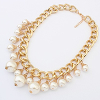 Collar de perlas de plástico, aleación de zinc, con Perlas plásticas, con 1.5Inch extender cadena, chapado en color dorado, giro oval, 21x44mm, longitud:aproximado 18 Inch, Vendido por Sarta