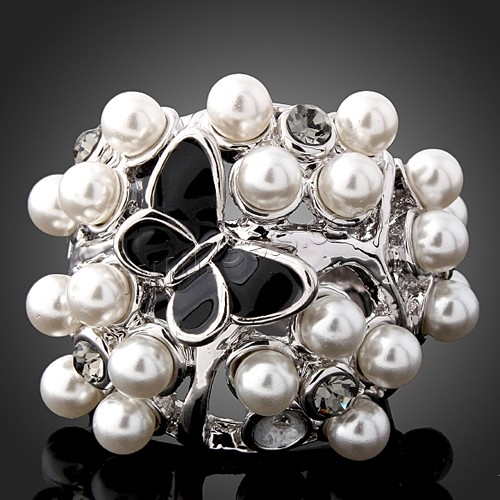 Glass Pearl Zinc Alloy Finger Ring, with Glass Pearl, platinum color plated, with butterfly pattern & different size for choice & enamel & with rhinestone, 28x24mm, Sold By PC