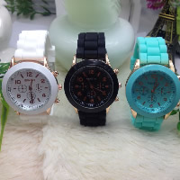 Bracelets de montre pour femmes, silicone, avec cadran en alliage de zinc & verre, mouvement chinoise, Placage, plus de couleurs à choisir, 38mm Environ 8.6 pouce, Vendu par PC