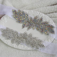 Braut dekorativen Gürtel, Organza, mit Glas-Rocailles, Blatt, für Braut & mit Strass, weiß, 175x60mm, Länge:ca. 68.5 ZollInch, verkauft von Strang