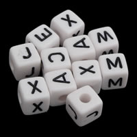 Acryl Alphabet Perlen, Würfel, gemischtes Muster & mit Brief Muster & Volltonfarbe, weiß, 10x10mm, Bohrung:ca. 3mm, ca. 560PCs/Tasche, verkauft von Tasche