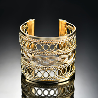 Bracelets manchette de fer , Placage de couleur d'or, pour femme, sans plomb et cadmium Diamètre inté Environ 60mm Environ 7 pouce, Vendu par PC