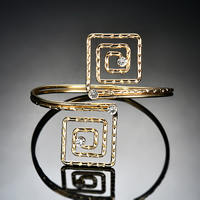 Bracelets manchette de fer , Placage de couleur d'or, pour femme & avec strass, sans plomb et cadmium Diamètre inté Environ 80mm Environ 9.5 pouce, Vendu par PC