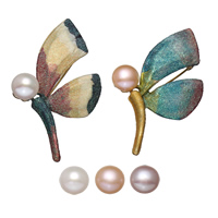 Freshwater Pearl Brooch, Brass, with cardboard box & Freshwater Pearl, Dragonfly, gold color plated, for woman & enamel & with rhinestone & colorful powder nickel, lead & cadmium free  