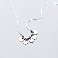 純銀製の宝石類のネックレス, 92.5％純度シルバー, とともに 1.5lnch エクステンダチェーン, 楕円, ボックス チェーン & 女性用 長さ:約 18 インチ, 売り手 ストランド