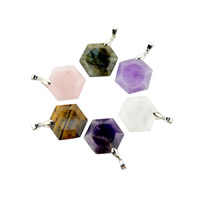 Pendentifs pierres gemmes mixtes , pierre gemme, avec laiton caution, hexagone, Placage de couleur platine, différents matériaux pour le choix, 28mm Environ 2-3mm, Vendu par PC