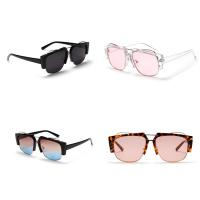 Mode Sonnenbrillen, PC Kunststoff, mit PC Kunststofflinse & Zinklegierung, unisex, keine, 148x53x139mm, verkauft von PC