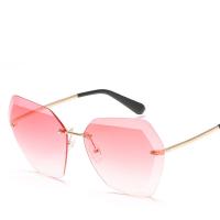 Mode Sonnenbrillen, Zinklegierung, mit PC Kunststofflinse, plattiert, ultraviolette Anti & für Frau, keine, frei von Blei & Kadmium, 146x62x140mm, verkauft von PC