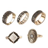 Conjuntos de joya de aleación de cinc de turquesa, aleación de zinc, anillo de dedo, con Turquesa sintético, chapado en color dorado antiguo, para mujer & con diamantes de imitación, libre de plomo & cadmio, 18-19mm, tamaño:6.5-9, 5PCs/Set, Vendido por Set