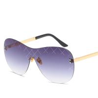 Mode Sonnenbrillen, Zinklegierung, mit PC Kunststofflinse, goldfarben plattiert, ultraviolette Anti & für Frau, keine, frei von Blei & Kadmium, 146x56x146mm, verkauft von PC