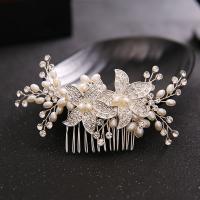 Braut Dekoratives Haarkämmchen, Zinklegierung, mit ABS-Kunststoff-Perlen & Kristall, Blume, silberfarben plattiert, für Braut & facettierte, frei von Blei & Kadmium, 75x120mm, verkauft von PC