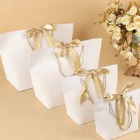 Papel bolsa de regalo, con Cinta de satén & cordón de nylon, Sostenible & diverso tamaño para la opción, Blanco, Vendido por UD
