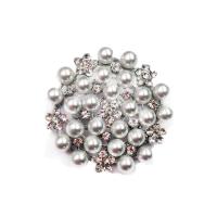 aleación de zinc broche, con Perlas plásticas, Flor, chapado en color de platina, unisexo & con diamantes de imitación, 40x40mm, Vendido por UD