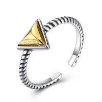 Anillo de dedo de latón, metal, Triángulo, chapado, para mujer & ennegrezca, libre de plomo & cadmio, 9x7mm, tamaño:6-8, Vendido por UD
