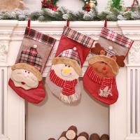 Achetez le stockage et le support de Noël pour votre Mantel, tissu, Bijoux de Noël & styles différents pour le choix Vendu par PC
