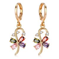 laiton Boucles d'oreilles pendantes Hoop Huggie, papillon, Plaqué d'or rose, pour femme & avec zircone cubique Vendu par paire