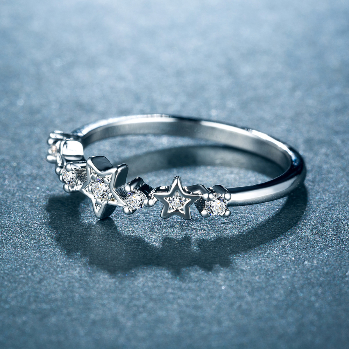 Anilo de dedo de latón, metal, Estrella, chapado en platina real, diverso tamaño para la opción & para mujer & con diamantes de imitación, 5mm, 20mm, Vendido por UD