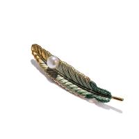 Zinc Alloy Brooch, with Plastic Pearl, Feather, 18K gold plated, for woman & enamel 
