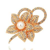 Zinc Alloy Brooch, with Plastic Pearl, Flower, plated, Unisex & with rhinestone, 15mm, 35mm, 55mm 