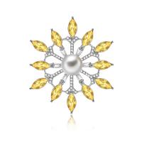 Zinc Alloy Brooch, with Freshwater Pearl, Flower, silver color plated, micro pave cubic zirconia & with rhinestone 