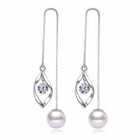 Brass Thread Through Earrings, with Freshwater Pearl, platinum plated, for woman & with rhinestone, nickel, lead & cadmium free, 113mm 