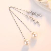 metal Pendiente de hilo, con Perlas de plástico ABS, chapado en platina real, para mujer & con diamantes de imitación, libre de níquel, plomo & cadmio, 118mm, Vendido por Par