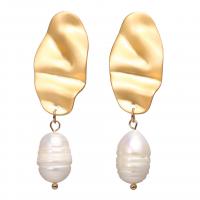 Boucle d'oreille en alliage de zinc en plastique perle, avec perle de plastique, Placage de couleur d'or, pour femme Vendu par PC