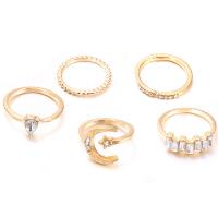 Zinc Set anillo de aleación, aleación de metal, anillo de dedo, Luna, chapado en color dorado, 5 piezas & con diamantes de imitación, dorado, 13mm, 15mm, 16mm, 17mm, Vendido por Set
