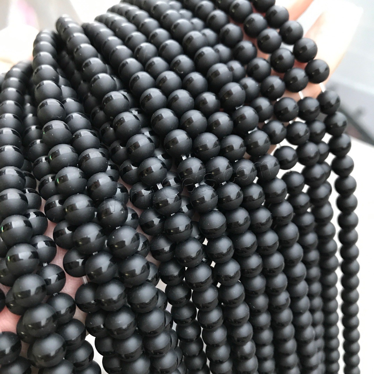 Schwarzer Achat Perle, rund, verschiedene Größen vorhanden & satiniert, 4mm,6mm,8mm,10mm,12mm, verkauft von Strang