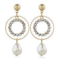Zinklegierung Tropfen Ohrring, mit ABS-Kunststoff-Perlen, goldfarben plattiert, für Frau & mit Strass, 28x60mm, verkauft von Paar