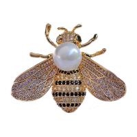 Freshwater Pearl Brooch, Brass, with Freshwater Pearl, Bee, gold color plated, Unisex & micro pave rhinestone 40*32mm 